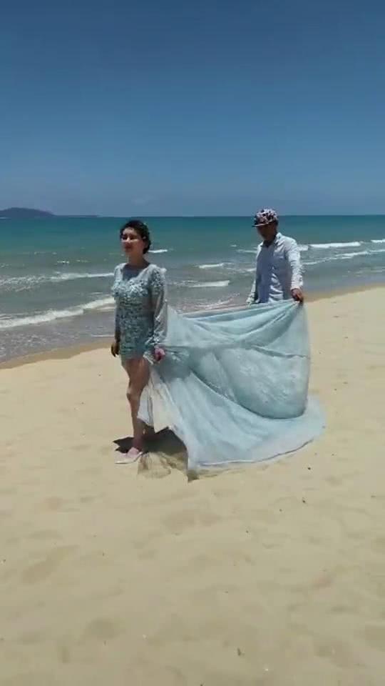 拍结婚照新娘做了一个简单动作,看似普通,精修