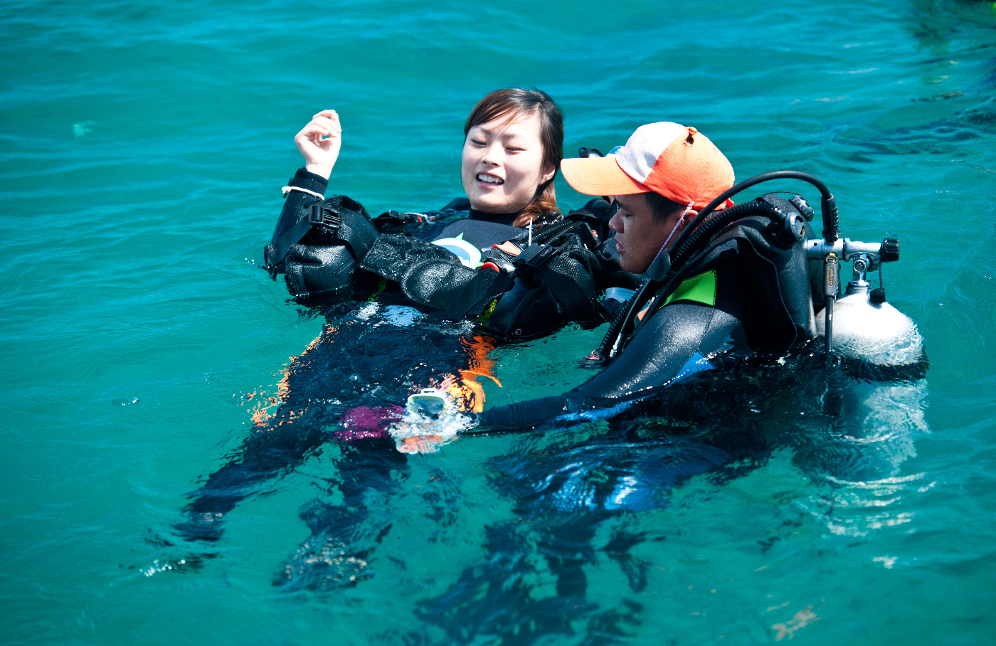 来分界洲岛玩转各种刺激海上娱乐项目,夏天就