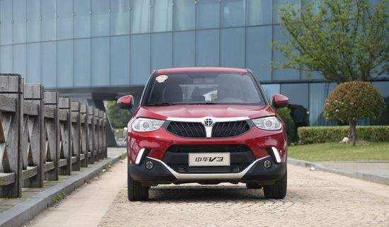 悬浮车顶落地6万多的SUV, 怒刷回头率