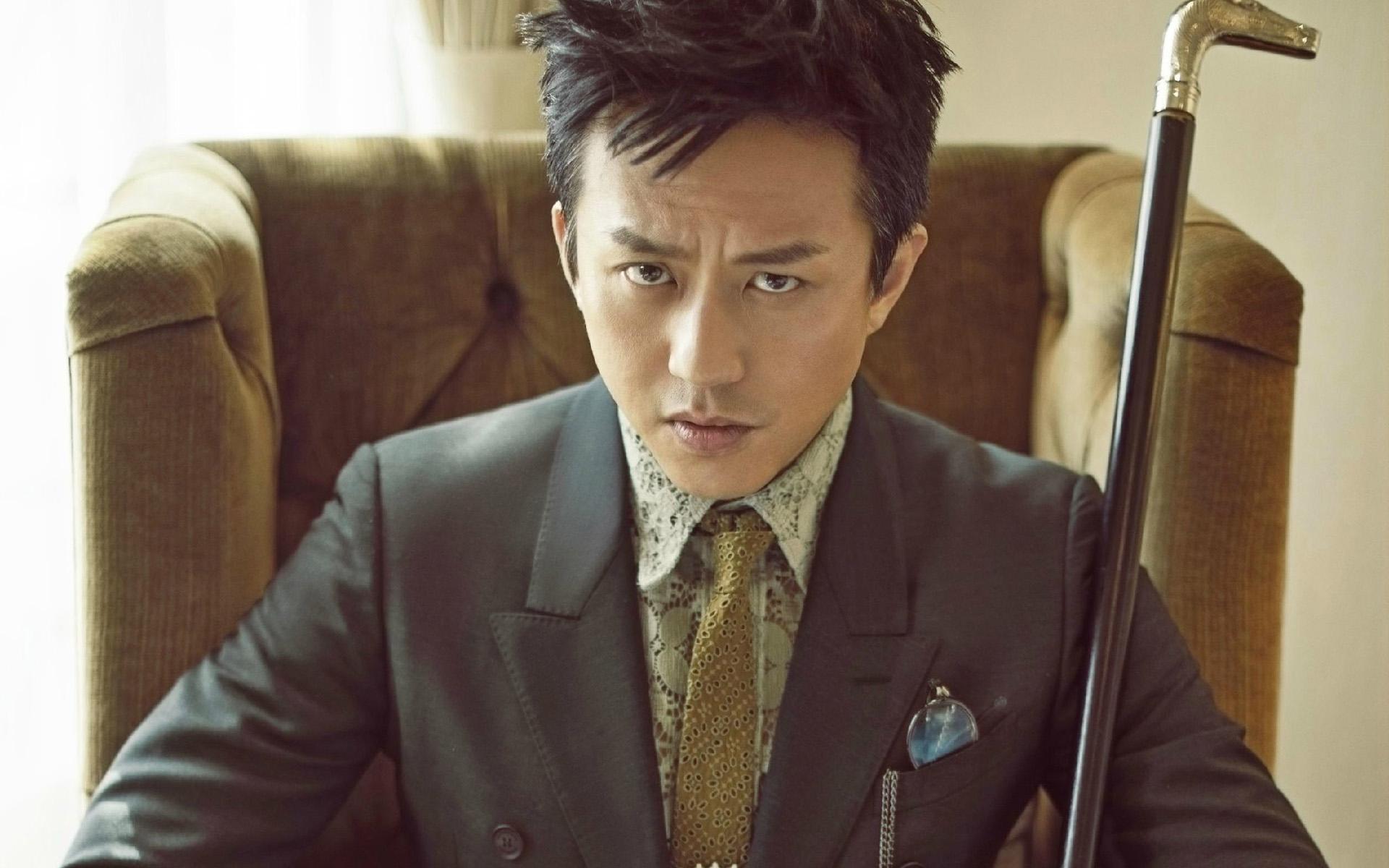 39岁邓超两月瘦身40斤,孙俪十九字回应却要说