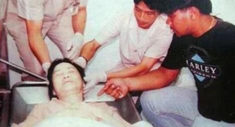 邓丽君尸检照片曝光, 真正的原因