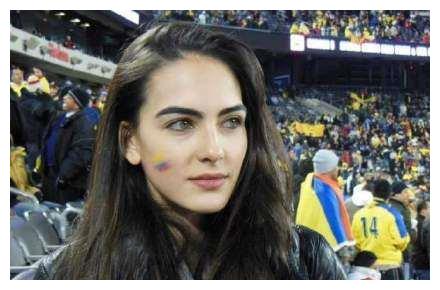 本届世界杯的头号美女来自哥伦比亚模特。她太