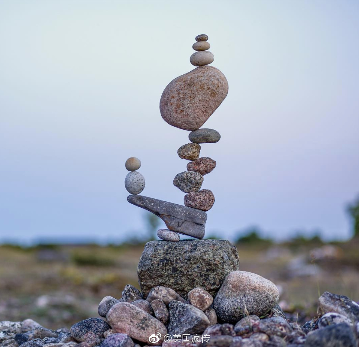 石头平衡艺术师