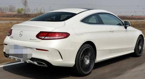 没买车的兄弟有福了，奔驰仅售30万，开出50万的感觉，必知！