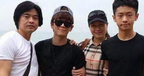 全国都知道武艺爸妈关系不好,但他俩见面的动