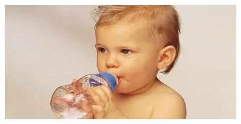 出现了婴儿内热的四个主要症状