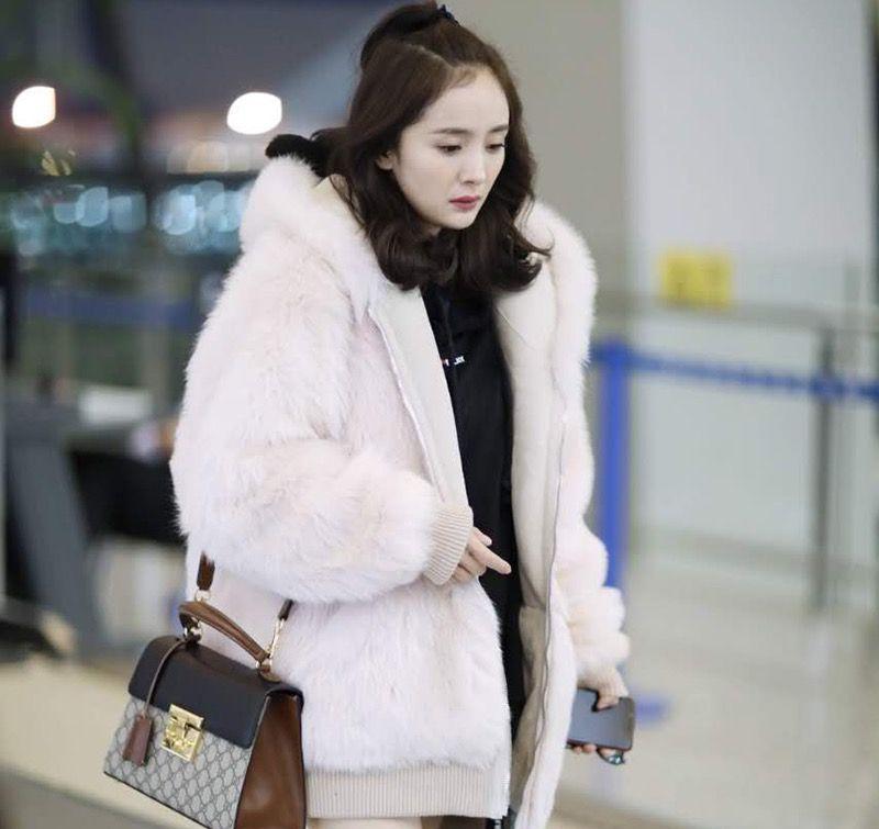 为什么杨幂都不喜欢穿打底裤出镜? 欣赏下图你