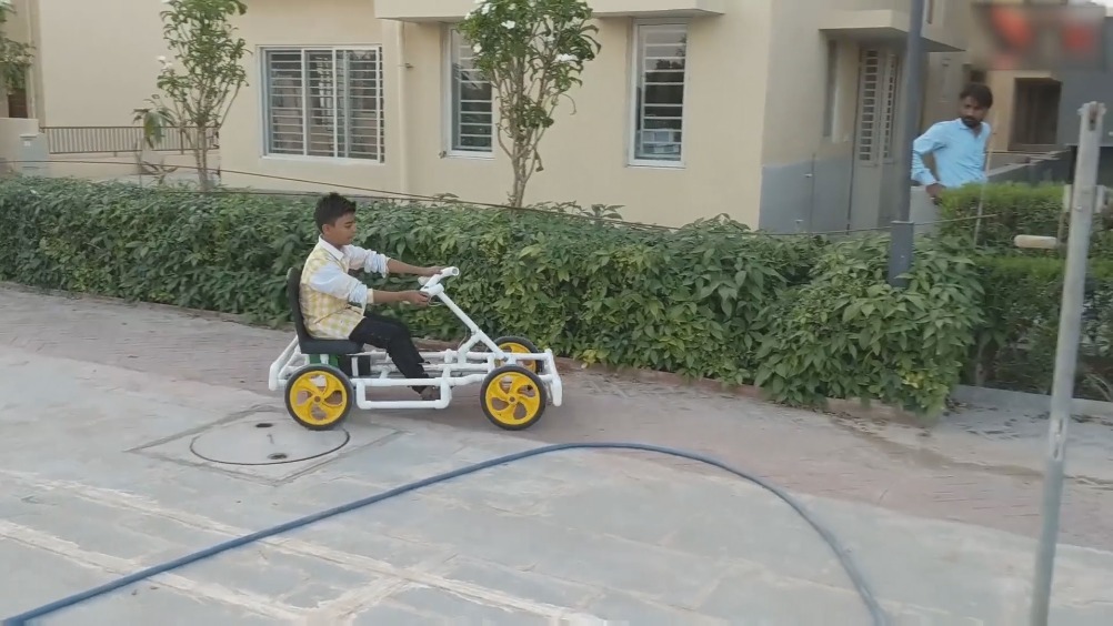 现场实拍, 如何制作出一辆炫酷的PVC管电动车  ​