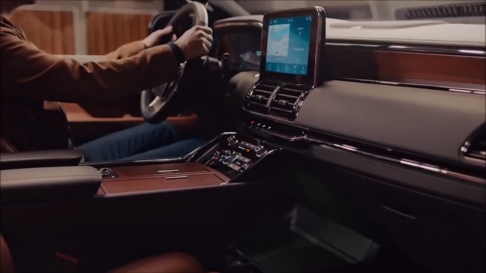 名车时光机 2019林肯 Navigator，美式顶级豪华SUV  ​