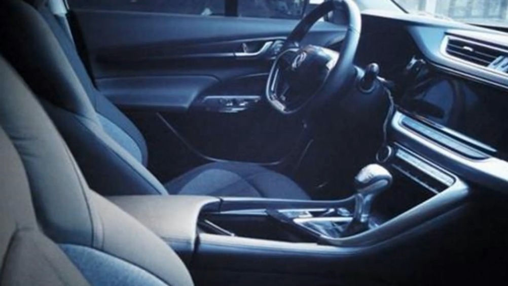 东风风神人工智能SUV曝光  尺寸非常大  ​