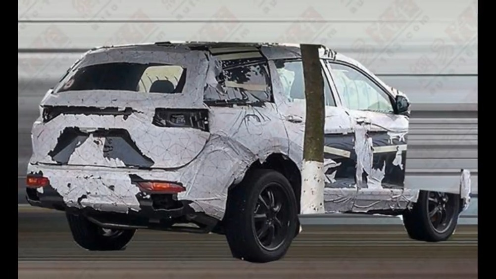 东风风光全新SUV谍照曝光  ​