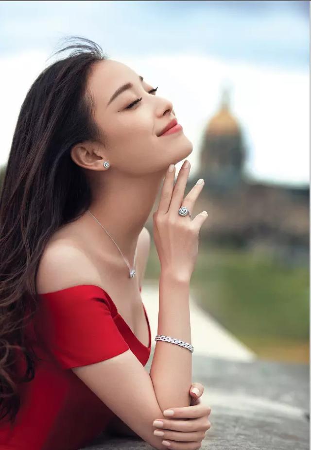 由 陈坤,倪妮,赵立新,倪大红,袁弘,王鸥,白敬亭等主演的电视剧《天盛