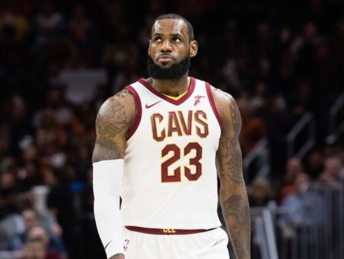 体坛收入前十运动员,NBA仅两人上榜,第一吸金