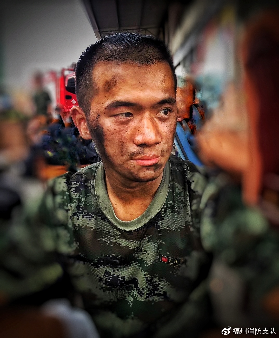 您知道消防员救火有多危险吗?直到我看了这个
