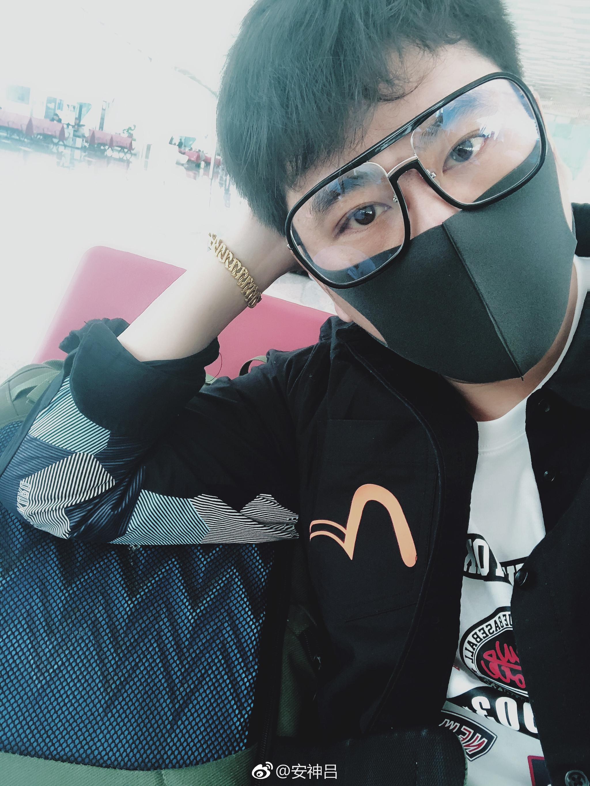 在仁川转机,国民女神被机场安检收走了,我要多