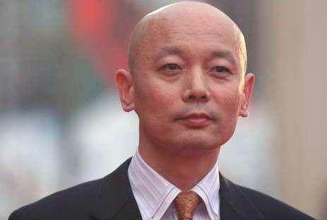 崔永元炮轰《手机》剧组,为何没怼主演葛优,崔