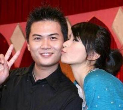 明星兄弟姐妹颜值差距大:关晓彤姐姐像男孩,余