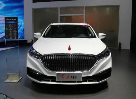 为情怀买单，气场完胜帕萨特，汉字尾标自带高档，网友，值