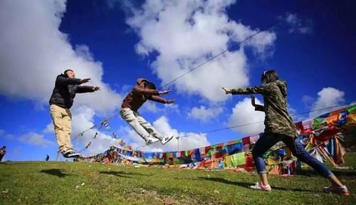 成都租车自驾到稻城亚丁需要多少钱