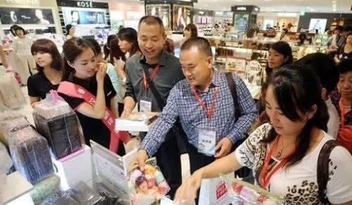 印度游客评价中国高铁:载客量少,普及率低?网