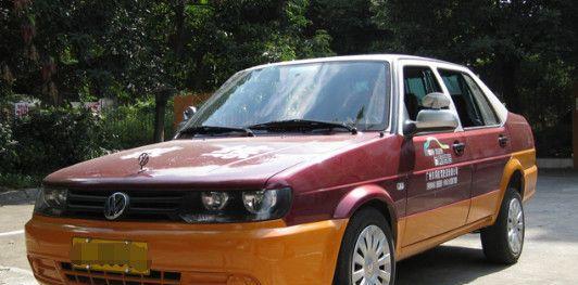 广州某驾校也是拼了 引入三十多万宝马做教练车