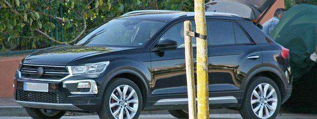 有没有感觉到此款SUV很像奥迪Q2? 还真是一个东西