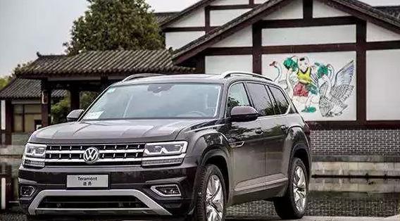 对于大众途昂这种几乎没有竞争对手的车，30万的售价让人惊喜吗