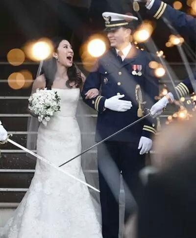 她是美国最受欢迎的华裔花滑女神，嫁美国高官4年后离婚