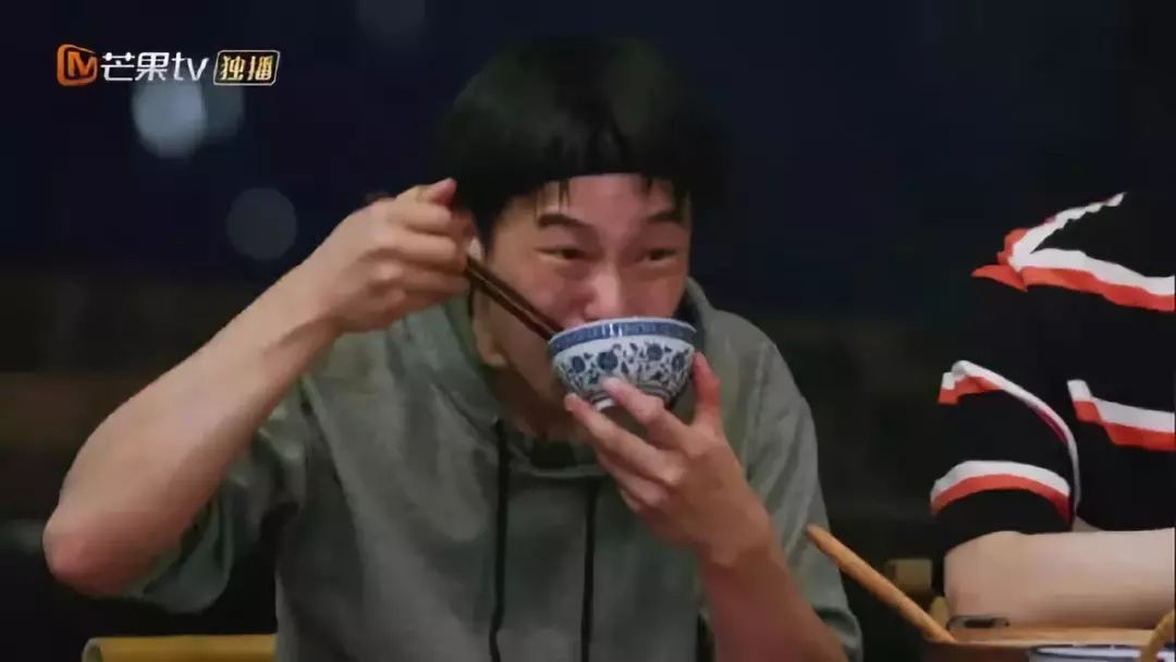 又出现一堆假吃明星！是时候盘点娱乐圈的下饭达人了