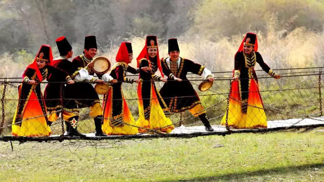 刀郎人人口_刀郎人四季生活长卷