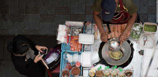 全世界最受欢迎的10大美食城市 中国占2个