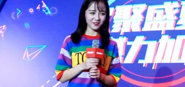 当抖音女神离开美颜,现实原来长这样,网友:瞬间