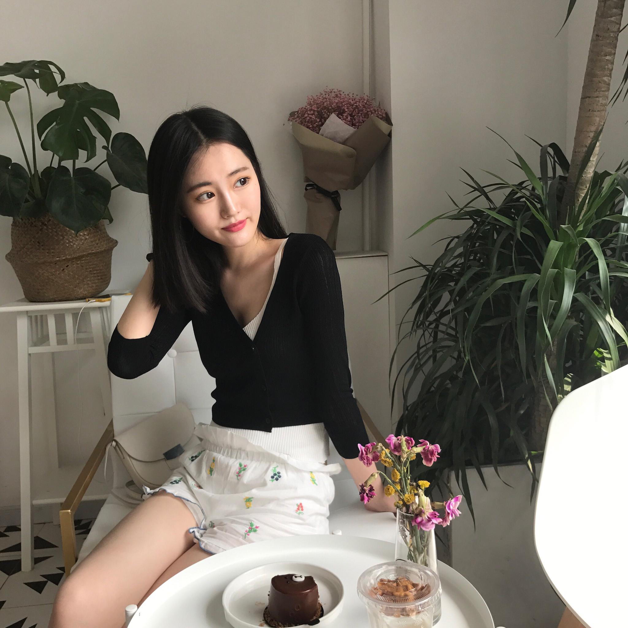 思凡 96年 双子座 身高172cm 三围86\/60\/88韩国