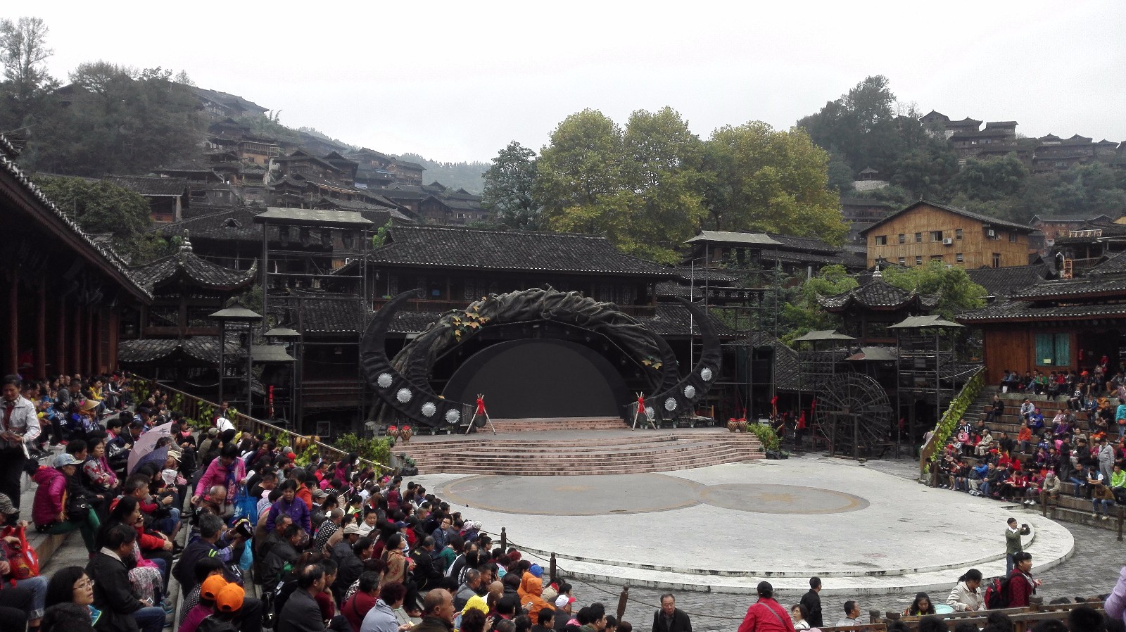 印象最深的是苗族女人的酒量,比男人都强