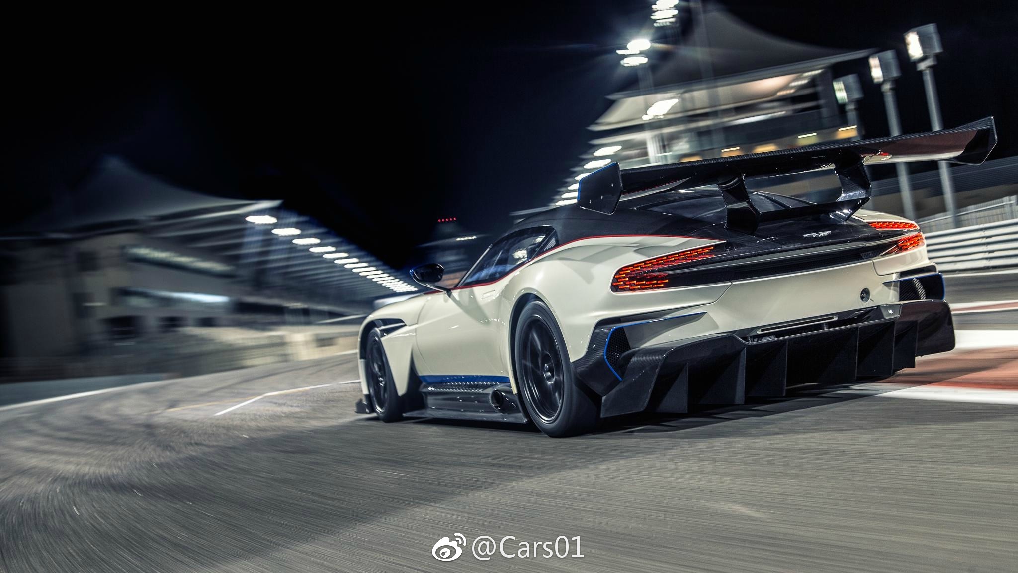 阿斯顿·马丁Vulcan赛道秀, “火神” 真得帅炸了!