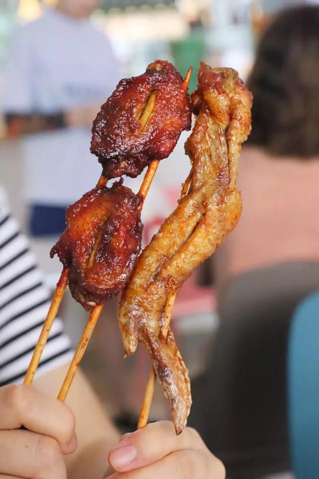 隐藏在开元路上的这家网红炸串店,有着20年不