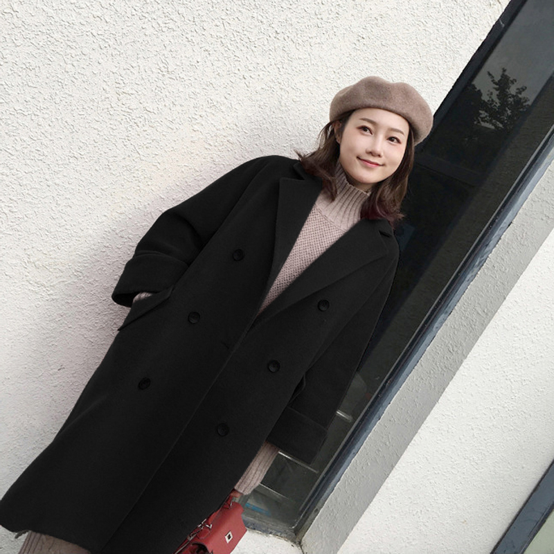 据说:18年森系呢大衣配烟管裤,火的一塌糊涂,谁