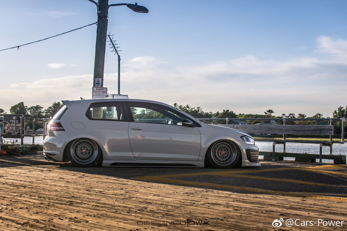 水泥灰-宽体高尔夫GTI