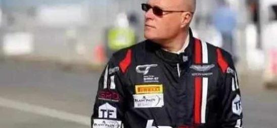 他有超过3个亿的法拉利收藏 却被拉入了法拉利