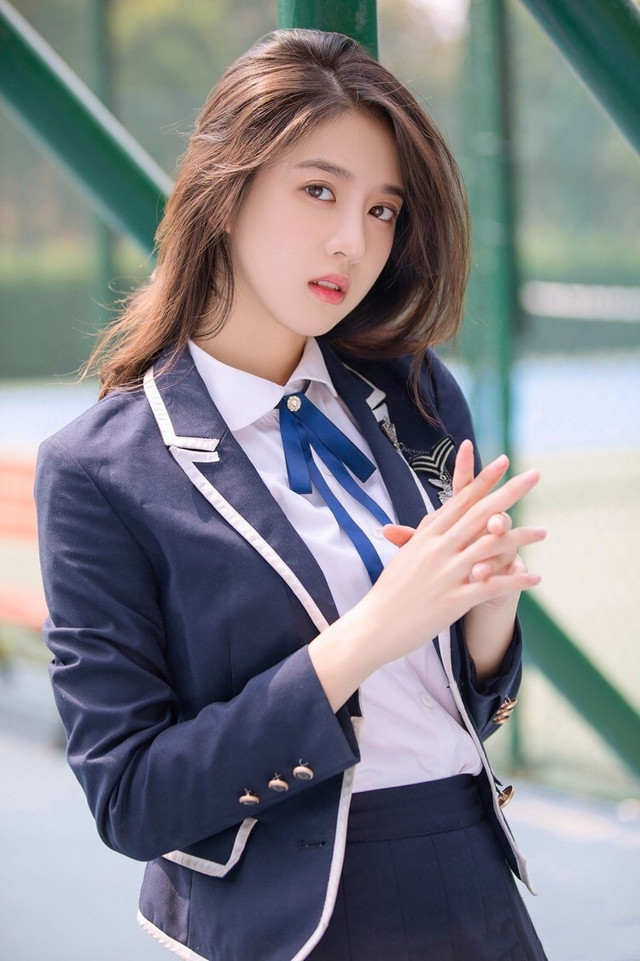 李凯馨 | 有人说她是穿上校服最好看的校花!