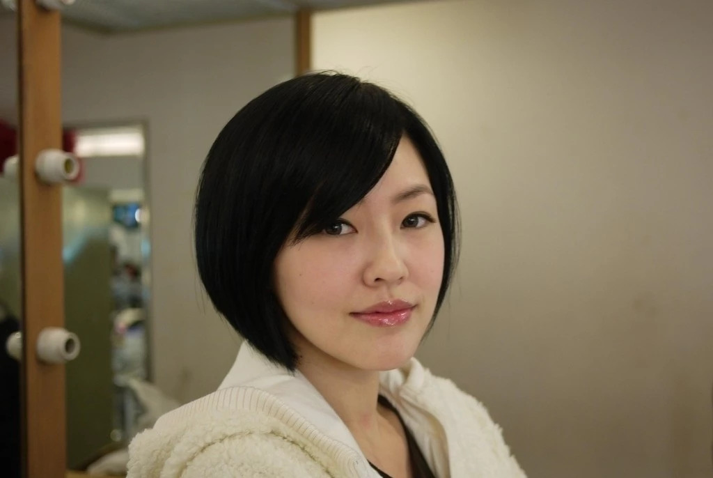 搭蔡康永走红,嫁豪门7年生三女,肩负传宗接代