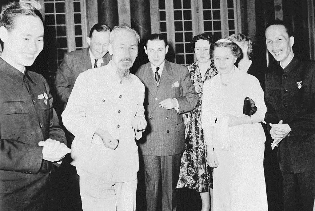 胡志明老照片,看他如何从一个打工厨师一步步成为越南一代国父