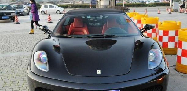 嘉兴五个99999连号豪车齐聚一堂, 最便宜的一块, 都可以买套房了