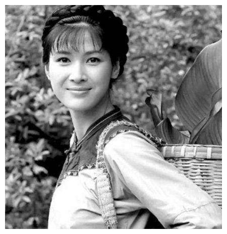 她是贵州最美女土匪,被捕后特殊身份惊动中央,最后被无罪释放