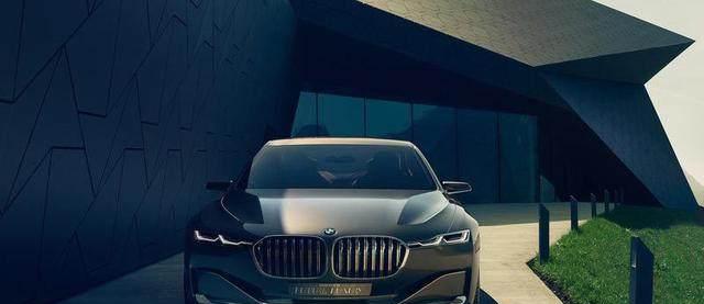 车长5.5米, 6.6T V12发动机, 对开门设计, 宝马9系厉害了!