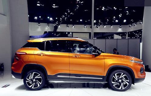 悬浮式车顶、分体式尾灯、全景天窗, 月销2万, 卖5万再成爆款!