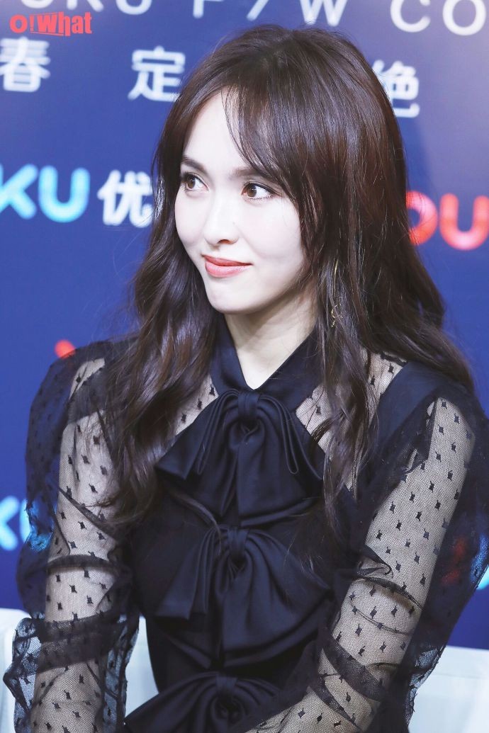 唐嫣参加优酷春集活动出席《归去来》发布会,