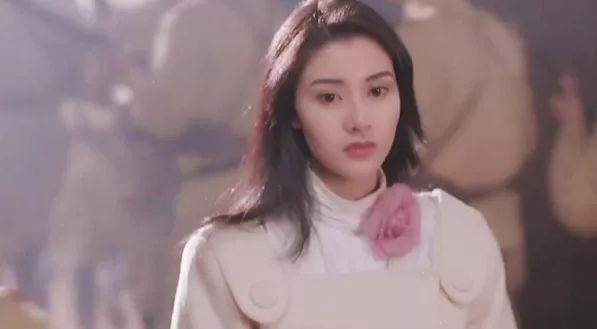 从拜金小三到人生赢家,香江第一美人李嘉欣的