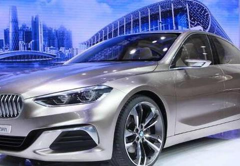 宝马终于亲民了，新车比奔驰C级上档次，仅15万，奥迪都不知所措