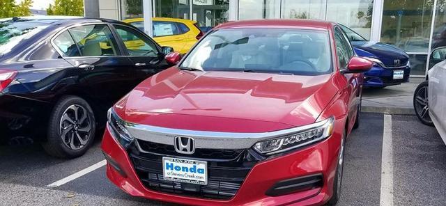 新大众情人: 第10代本田雅阁颜值高 配置贴心, 中控大屏却很尴尬